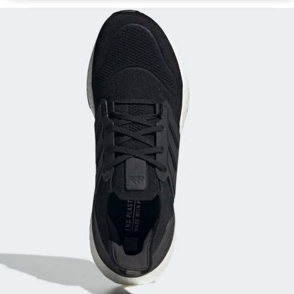 - ADIDASULTRABOOST 22 RUNNING SHOES size 7 women - Picture 13 of 15